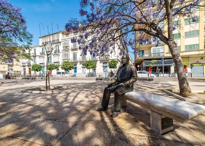Homes Plaza De La Merced * Málaga